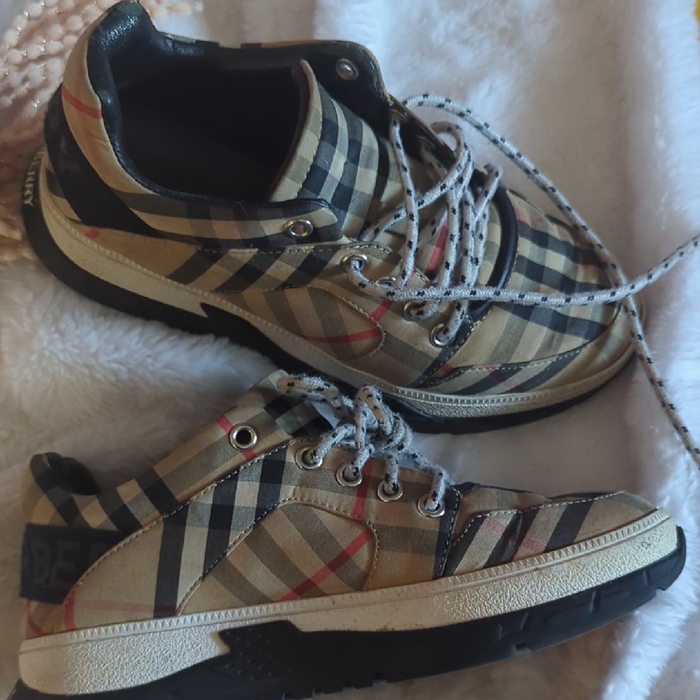 Burberry Kids Sneakers - Black, Beige, Red